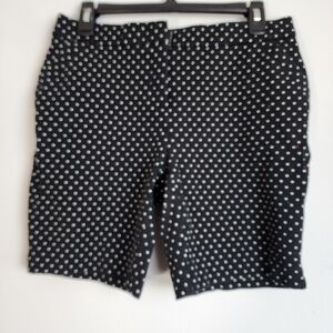 Investment Petites Black & White Polk A Dot  Slash Pockets Shorts Size 8 P NWOT